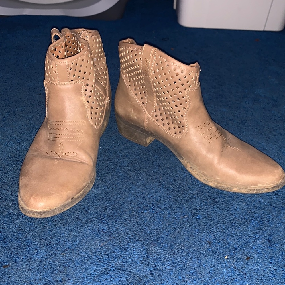 Ankle boots